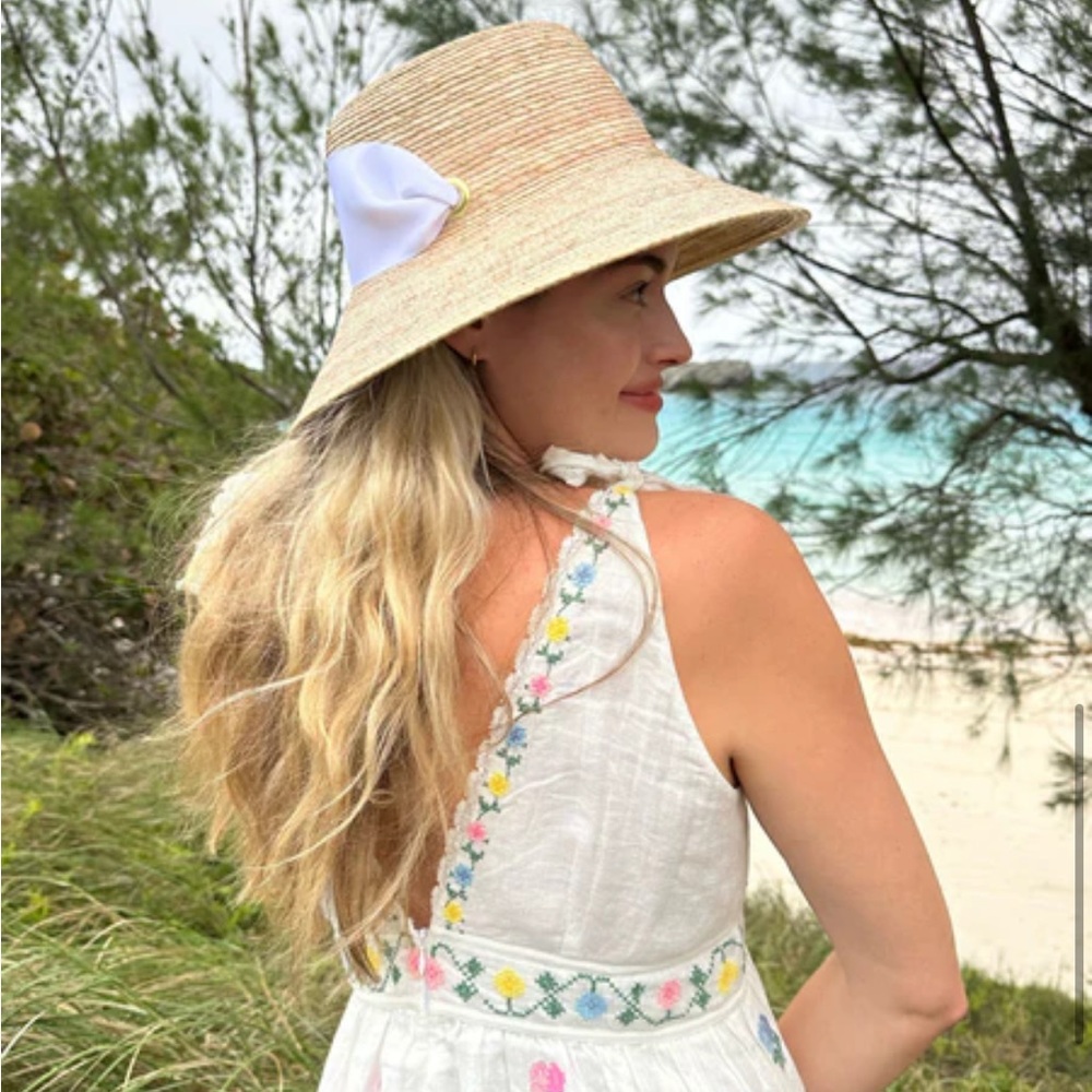 Sarah BRay Bermuda NWT Hat